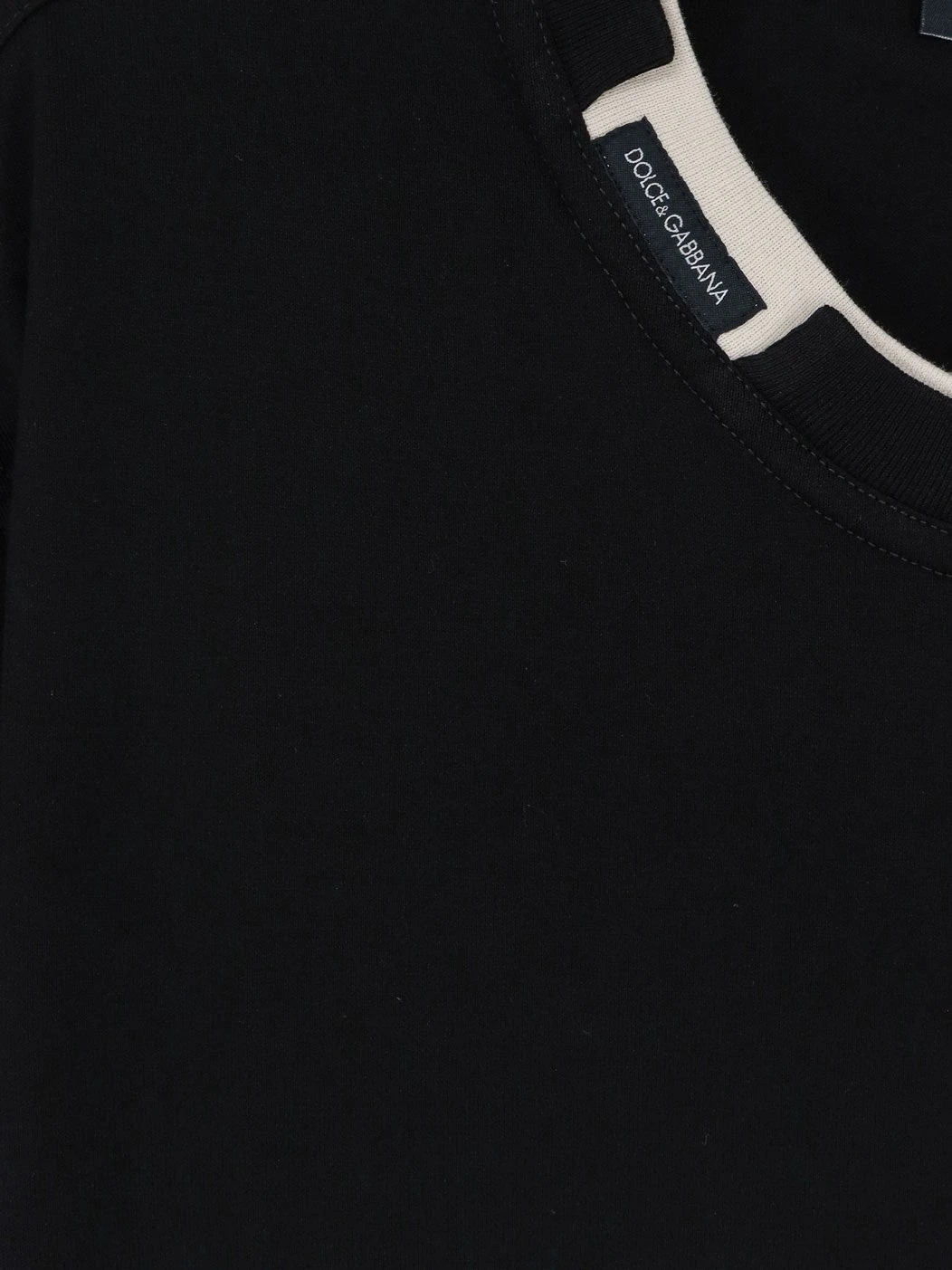 Cotton t-shirt with contrasting profile.webp