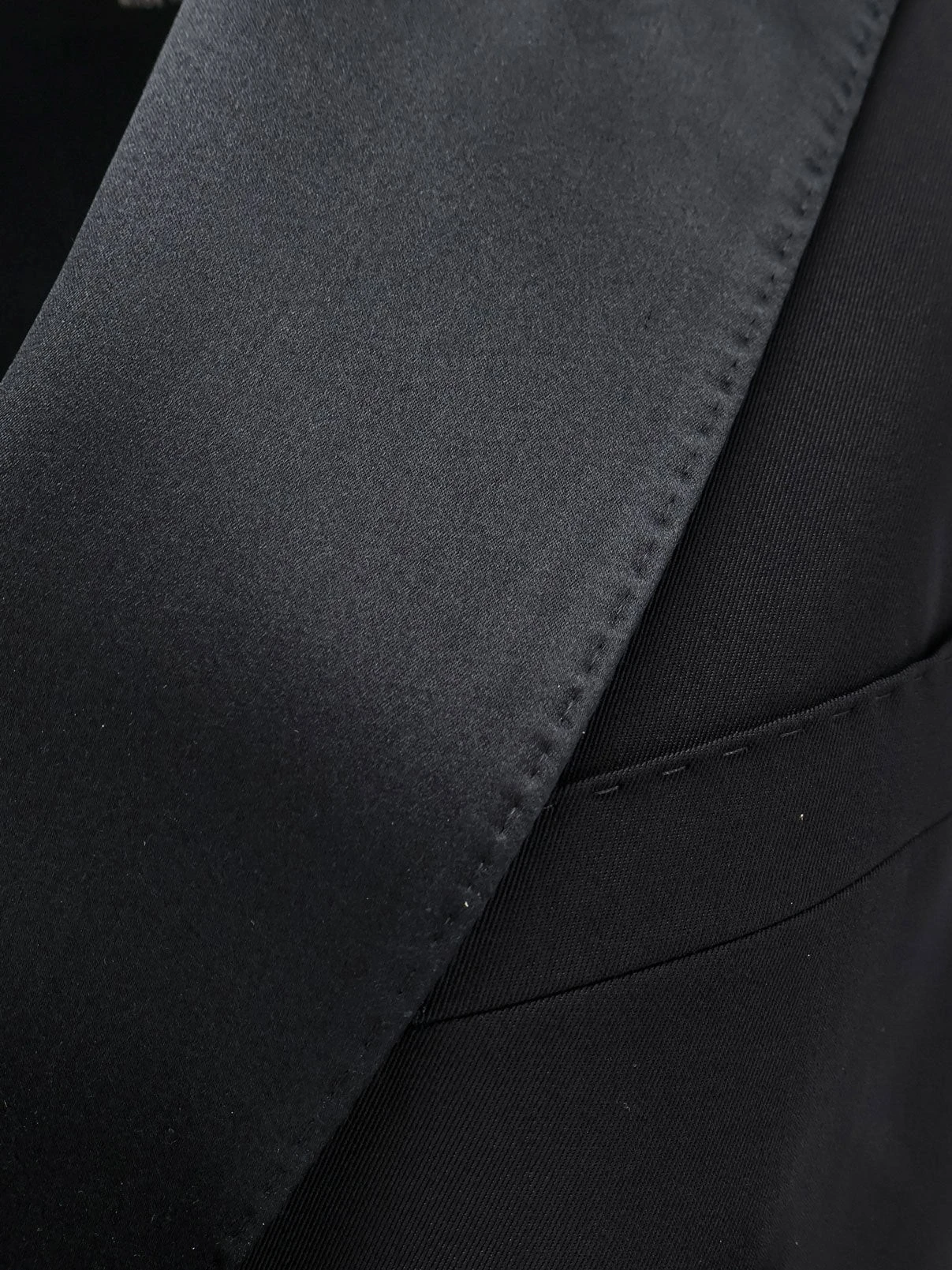 Virgin wool and silk blend Tuxedo vest.webp