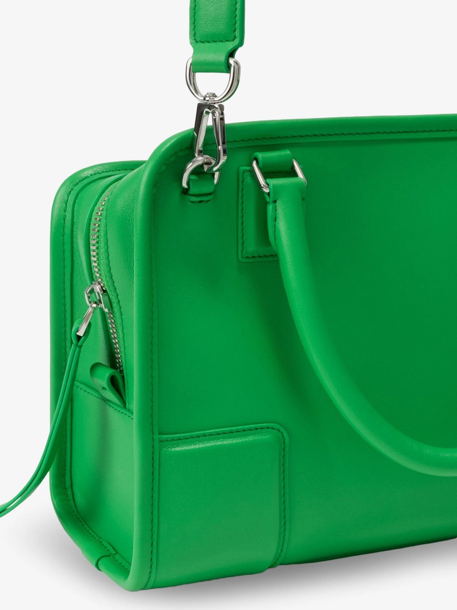 Amazona 180 leather handbag.webp